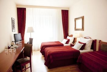 Get Disney 2 sovevaerelse suite strandklub Free HD