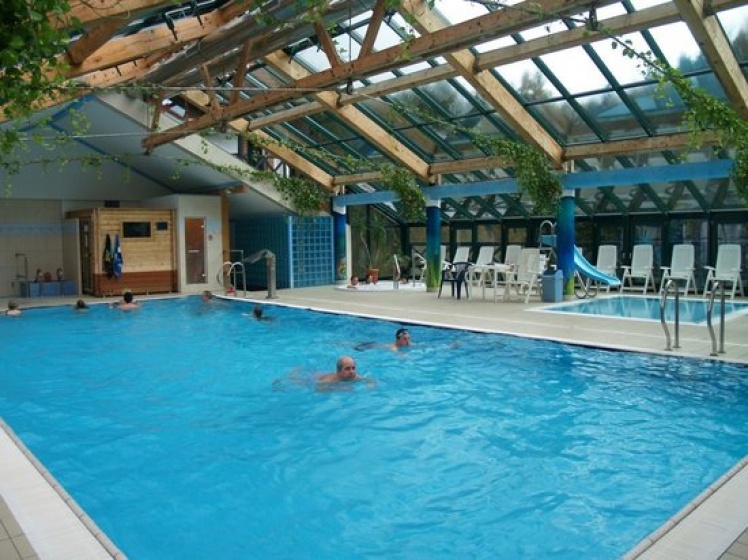 Hotellet har fine faciliteter, herunder swimmingpool