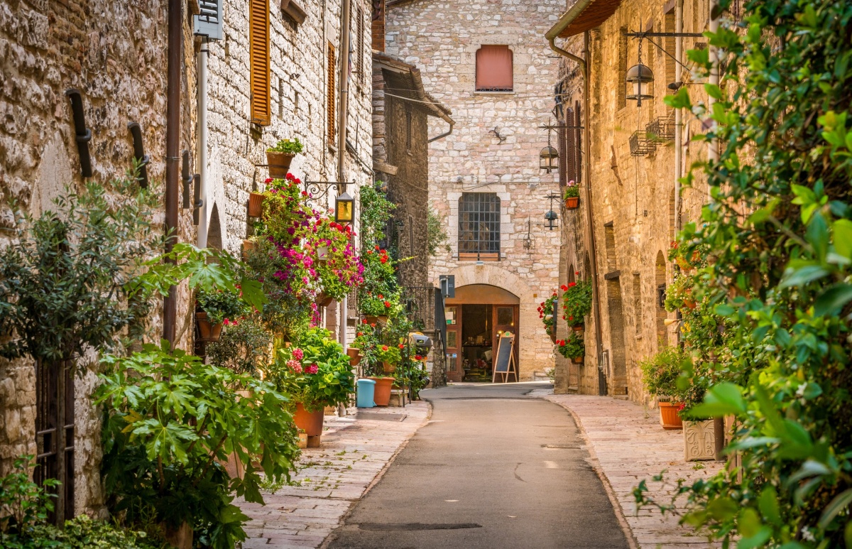 På 4. dag er der planlagt tur til Assisi, hvor vi kan nyde den middelalderlige atmosfære. 