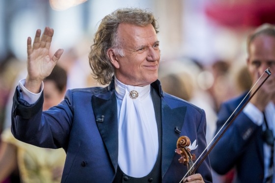 Kom med når André Rieu med sit Johann Strauss Orkester besøger Hamburg i 2026