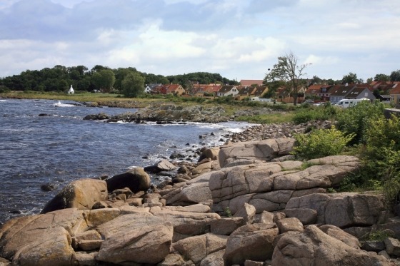 Kom med til sommerdans på Bornholm, dejlige udflugter og tid til afslapning og skønne gåture langs stranden