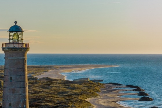 Nordjylland er lysets land; utallige digtere, kunstmalere og andet godtfolk opdagede dette lys og har beskrevet det i ord og billeder og dermed gjort befolkningen nysgerrig efter at se og opleve dette særlige lys