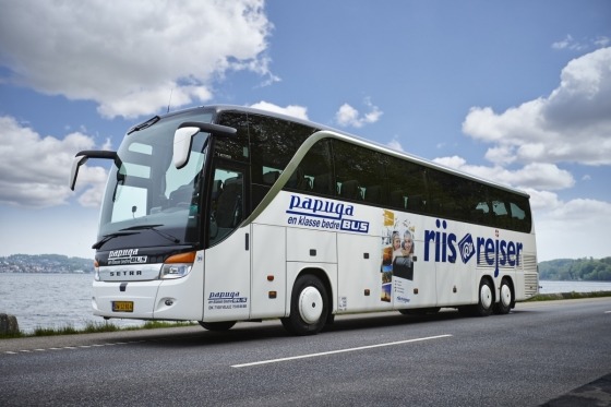 Vi kører i 4-stjernet bus til Würzburg